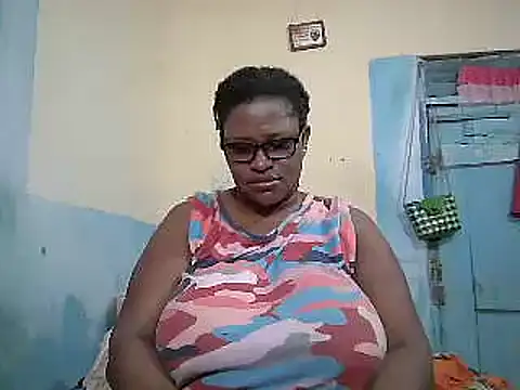 sexy_bigboobss Adlı Modelin Canlı XXX Sohbeti