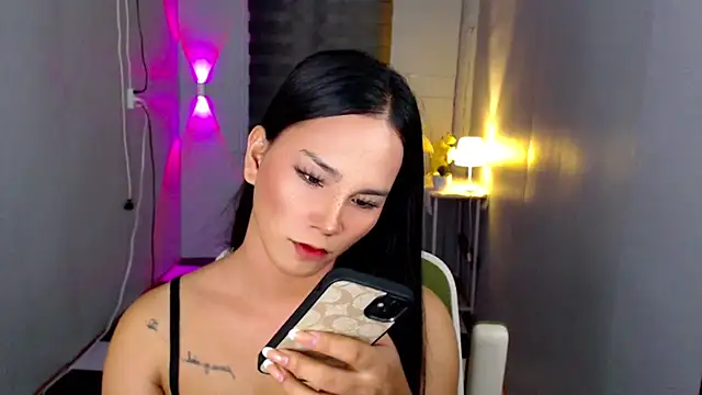 Fille_itou Webcam Show