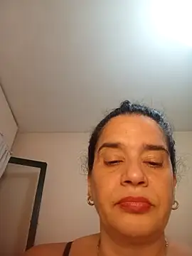 MoritaSalvaj Show in webcam