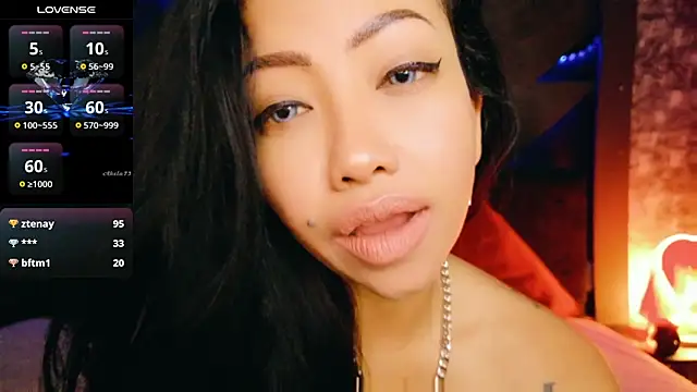 ElyaQuinn Show in webcam