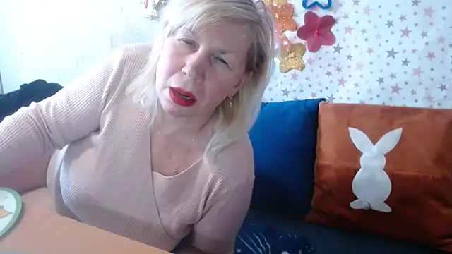 QueenLana's Live Sex Cam Show