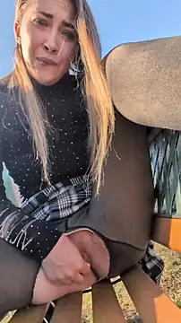 Risky_julia2330 Adlı Modelin Canlı XXX Sohbeti