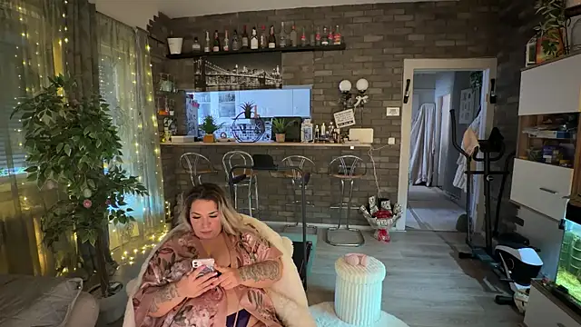 Živý XXX chat Monageil