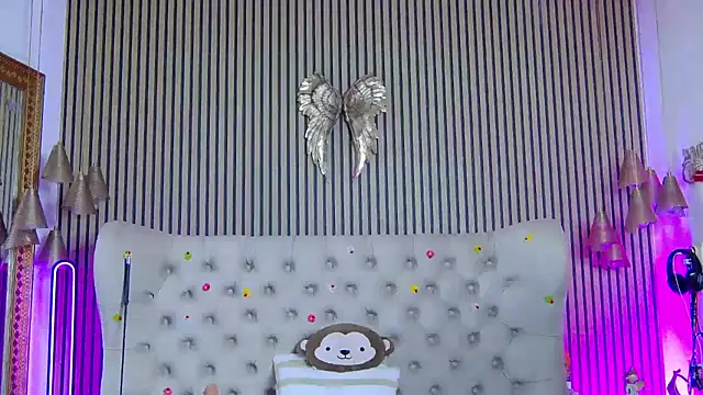 PlayfulShow's Webcam Show