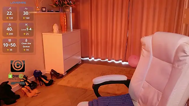 Онлайн чат XXX KellyKleine