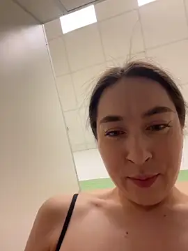 Holly_Play Live XXX-Chat