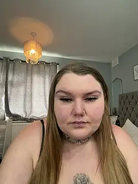 BeeMay22 Webcam show