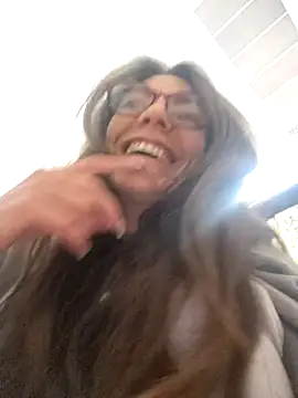 Eimikuro11 লাইভ XXX চ্যাট