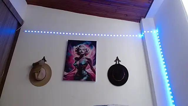 Czat XXX na żywo – Crystal_Star_