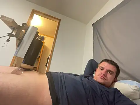 cumitted: διαδικτυακό σόου στην κάμερα