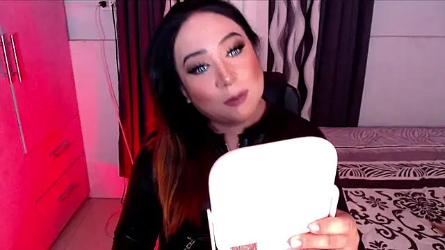 Pertunjukan Kamera Web xSUCKTHYWOMANx