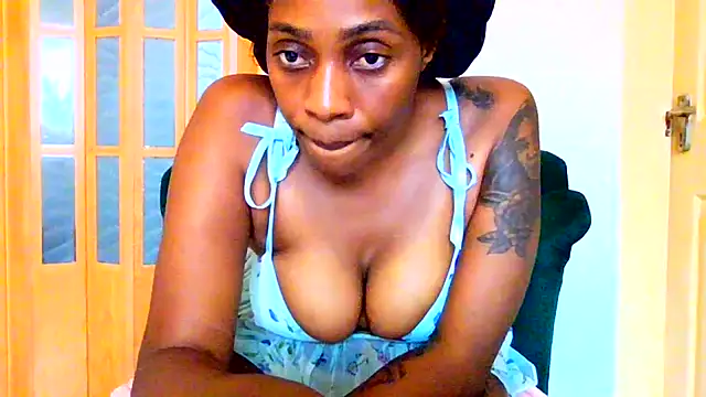 XXX chat uživo modela TALLnBEAUTY