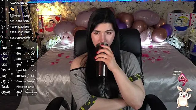 EmilyCandyyのライブXXXチャット