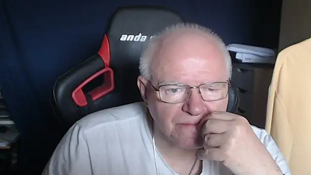 โชว์เว็บแคมของ lonely_peter