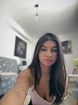 DramaQueen__ Adlı Modelin Canlı XXX Sohbeti