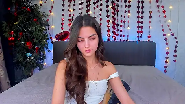 Milana_Crystal_ Adlı Modelin Canlı XXX Sohbeti