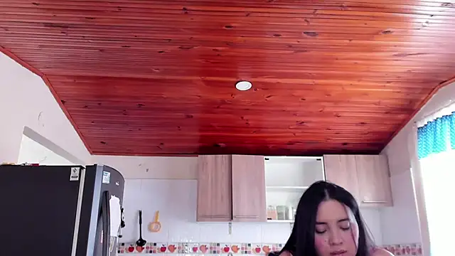 Cuty_sexy_hot Adlı Modelin Canlı XXX Sohbeti