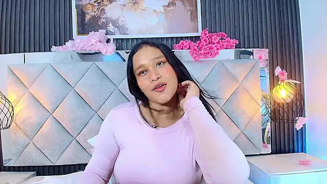 Chatroom XXX en direct de Sara_Channel01