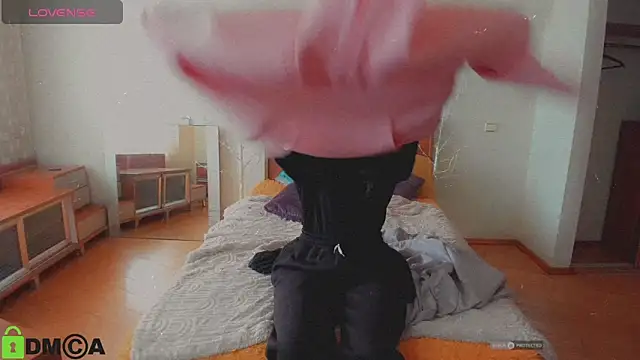 Chat XXX en directo de Lily_Viola