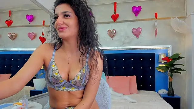 YasmineDelight's Live XXX Chat