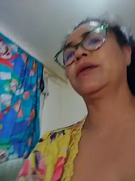 แชท XXX สดของ naughty_doll_horny