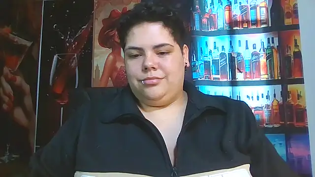 Pokazy przed kamerką – Hailey_Curvy