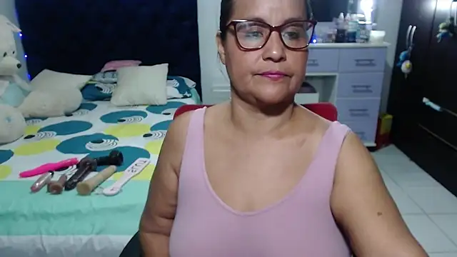 pervert_mommy_ élő XXX-chatje