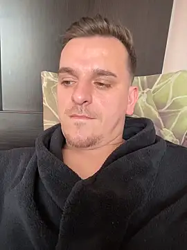 Huge_cock22cm's Webcam Show