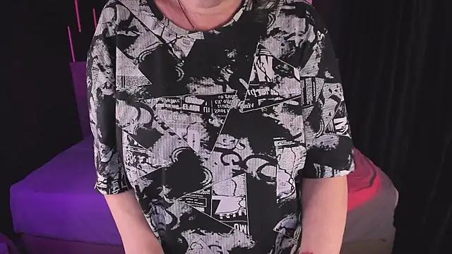 LindaPassionate – Naživo XXX chat