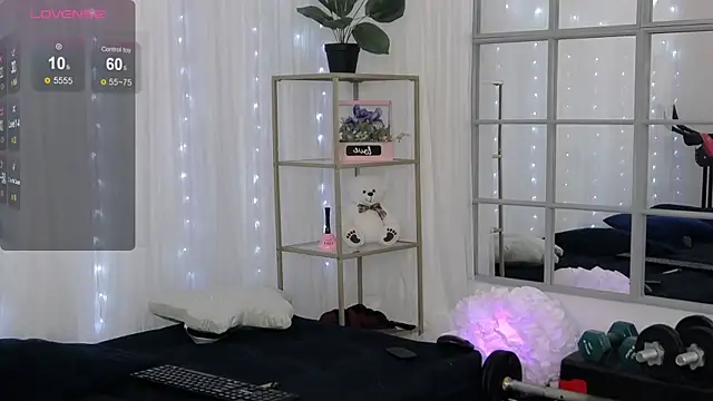 SarahRaynex élő XXX-chatje