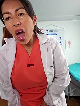 دردشة JustSamantha_ الجنسية المباشرة