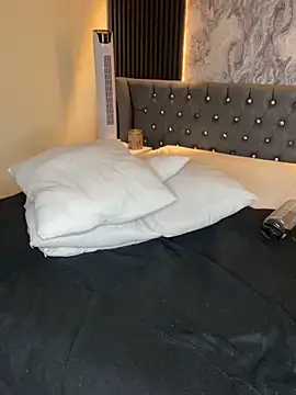 Онлайн чат XXX Lolagolden1