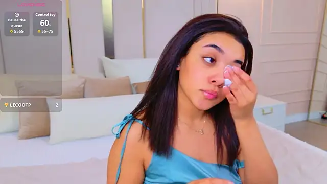 Luna_Cortier Chat XXX in diretta