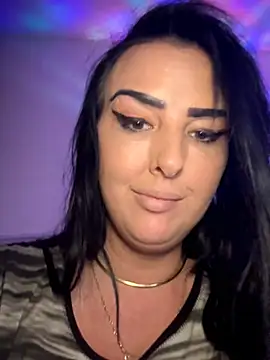 TiffanyRoxxn Live XXX chat