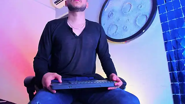 mike_257 Chat XXX in diretta