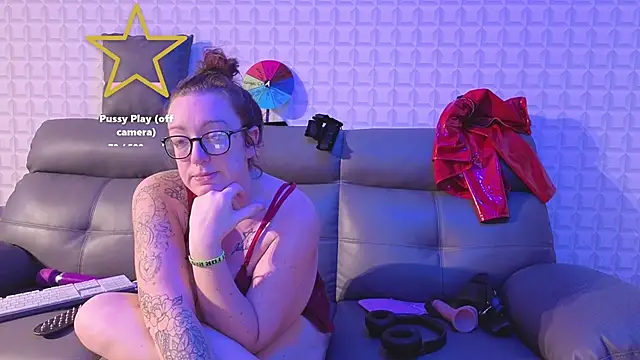 JadeStarUK: онлайн-секс-чат