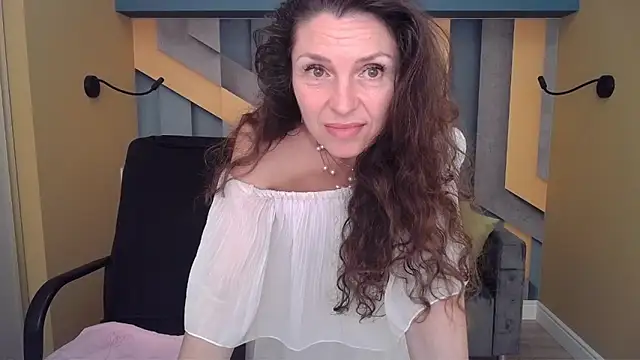 EllaLong's Live XXX Chat