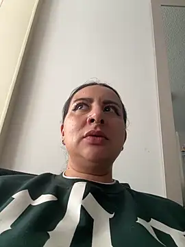 Abril_Luv 现场XXX聊天