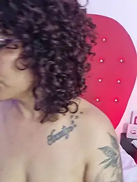 nicolette_rock Adlı Modelin Canlı XXX Sohbeti