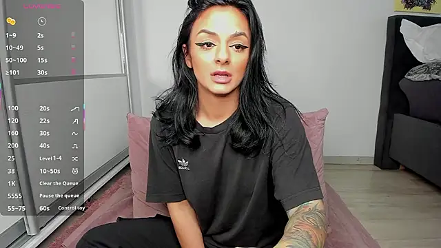 NNNoire 即時 XXX 聊天