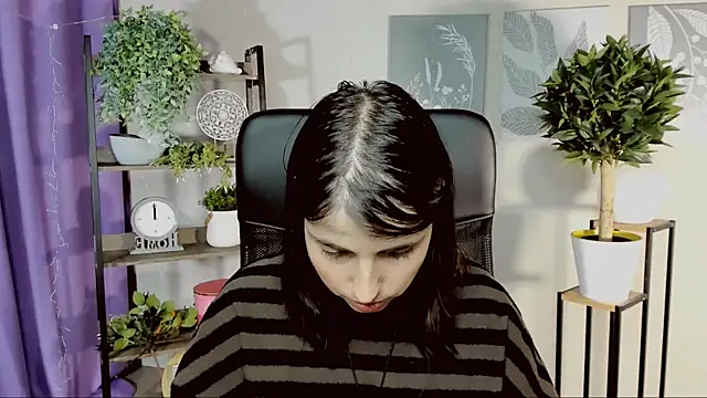 MartaEdams' Live XXX Chat