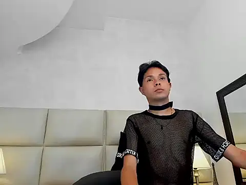 MikaelFOX Webcamshow