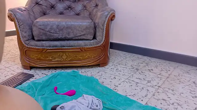 Chatroom XXX en direct de niky_smit