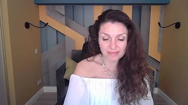 EllaLong Adlı Modelin Canlı XXX Sohbeti