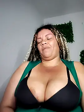 Eva_LuxeiのライブXXXチャット