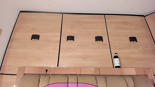 karol_lewissのライブXXXチャット