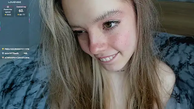 TiffinyMergist's Live Chat Room