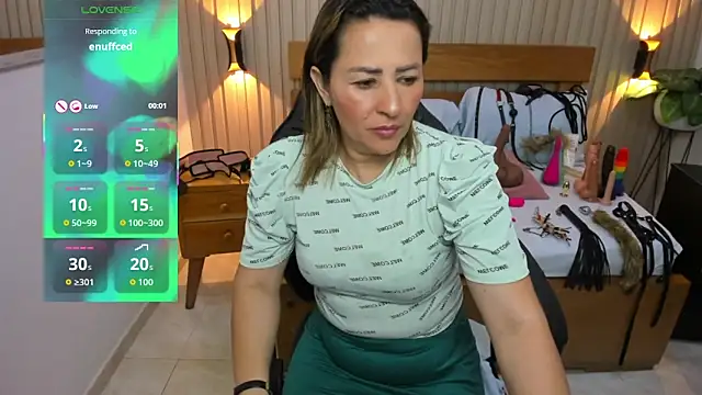 Chat +18 de luciana_ballesteros_ ao vivo