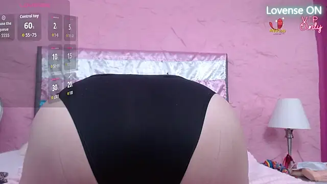 Pearl_Michelts' Live Chat Room