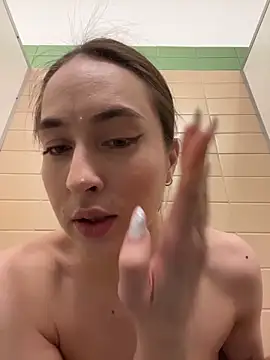 Holly_Play Live XXX-chat